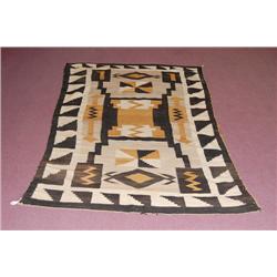 LARGE OLD NAVAJO RUG - EARLY 20TH CENT. 2 GREY HILLS DESIGN 