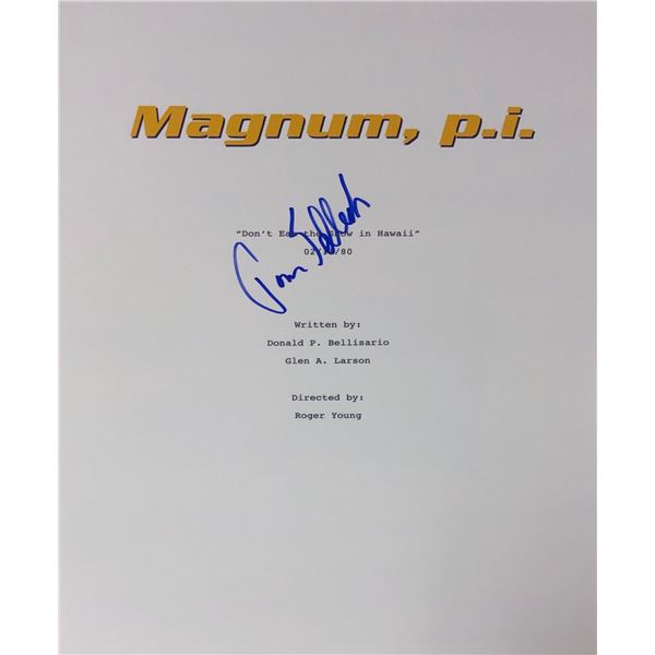 Magnum PI Script Cover  Autograph Signed Tom Selleck