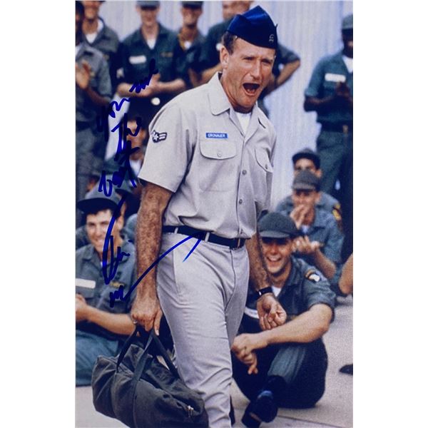 Autograph Signed Good Morning Vietnam Photo