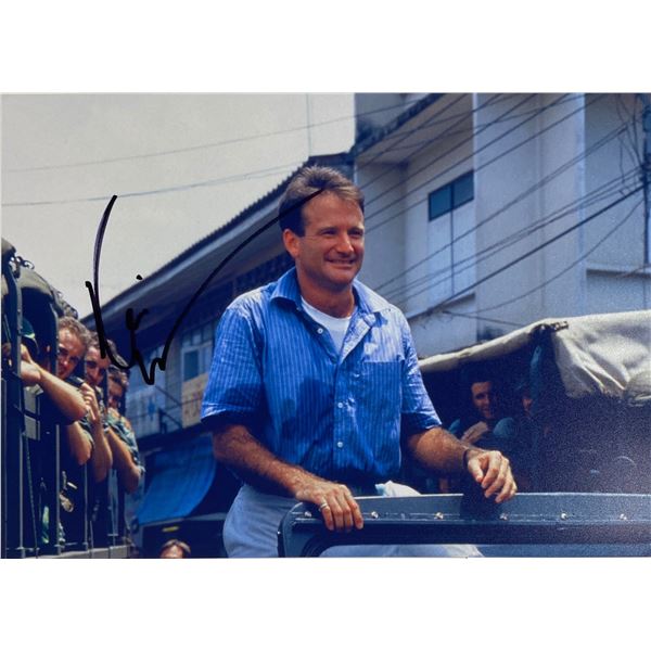 Autograph Signed Good Morning Vietnam Photo