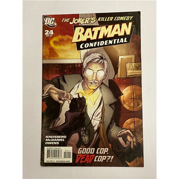DC Batman 24 Confidential Comic Book