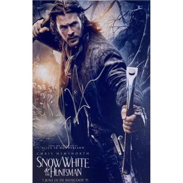 Autograph Signed Snow White and the Huntsman Photo