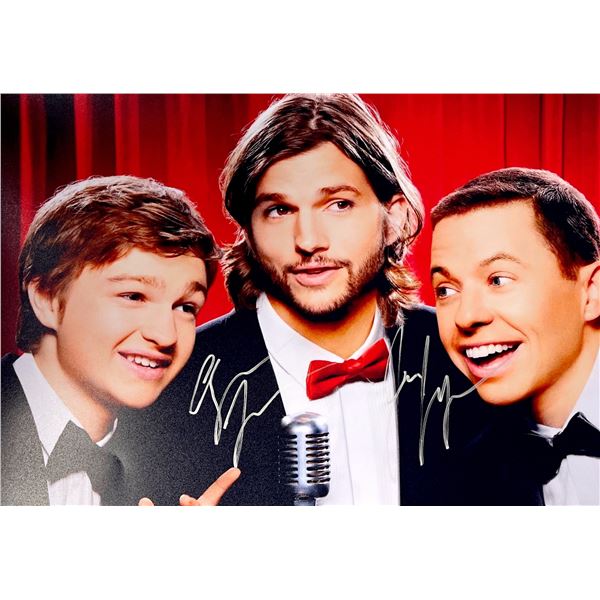 Autograph Signed Two and a Half Men Photo