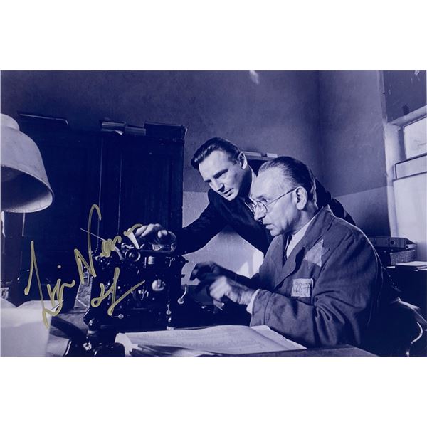 Autograph Signed Schindlers List Photo