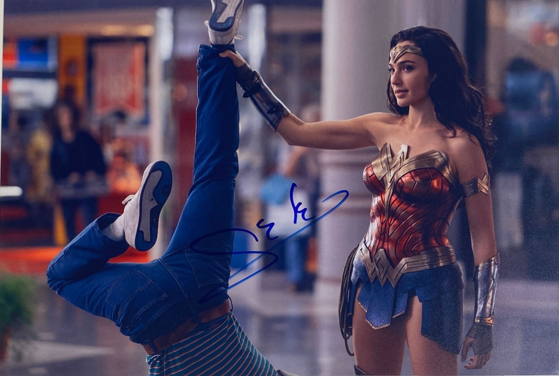 Autograph Signed Gal Gadot Photo
