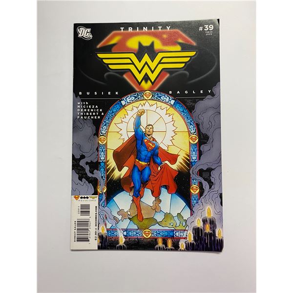 DC Trinity 39 Comic Book