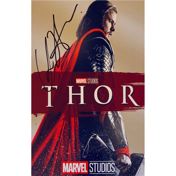 Autograph Signed Chris Hemsworth Photo