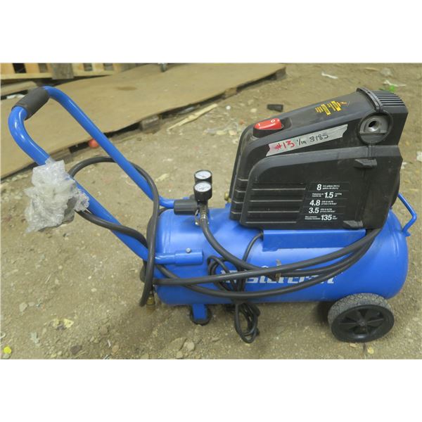 Mastercraft 8 Gal Air Compressor (1.5HP, Max 135 PSI)