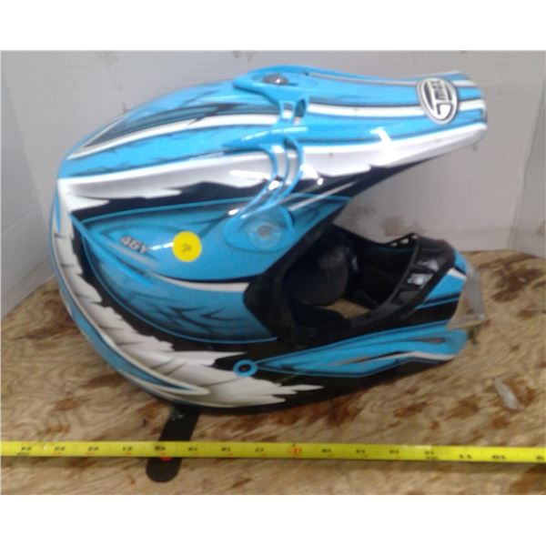 G Max youth large helmet 46Y