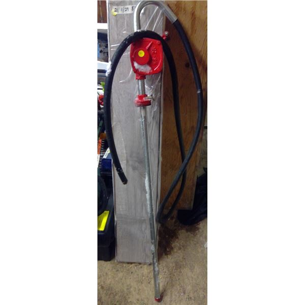 Crank barrel pump c/w hose WS-25