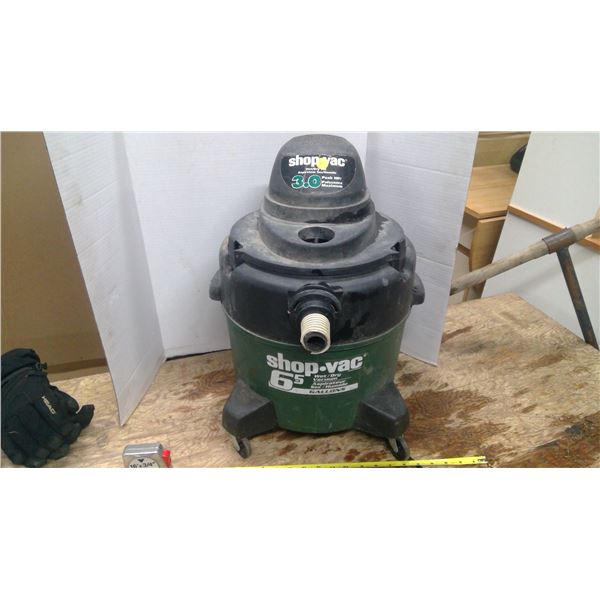6 gal shop vac no hoses or wands *TURNS ON*