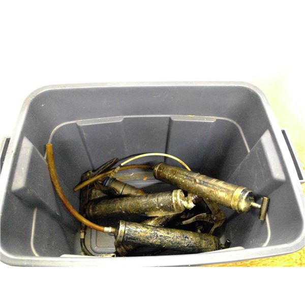 3 Grease Guns, 2 Oil Suction Tools