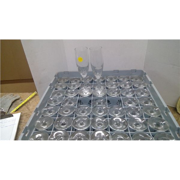 2 trays of glasses approx. 98pcs