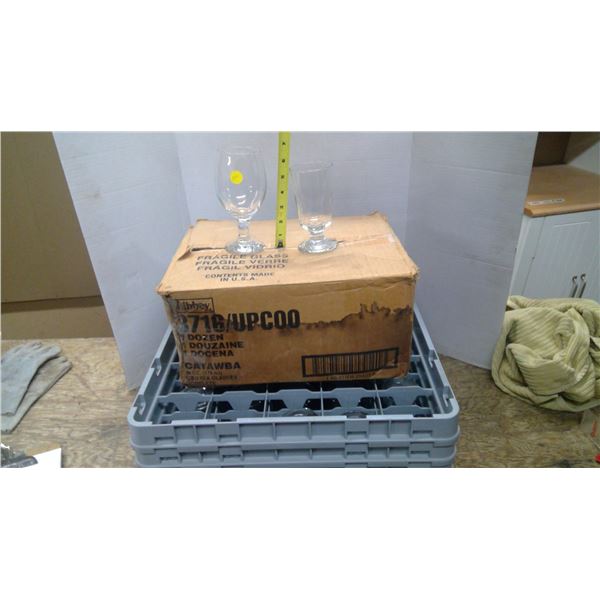 1 tray and 1 box of glasses approx. 33pcs