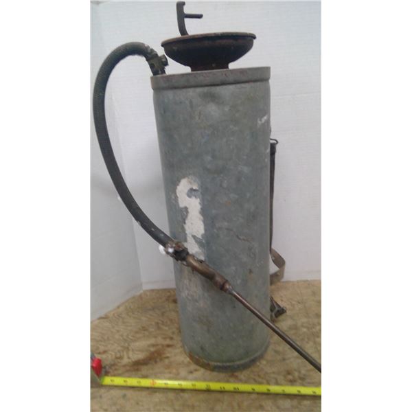 1 vintage sprayer c/w wand and straps 25" tall