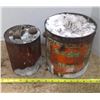 Image 2 : 1 Galvanized tub, 2 vintage cans