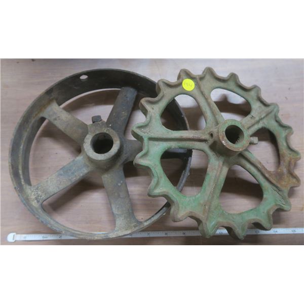 Vintage Gear + Wheel