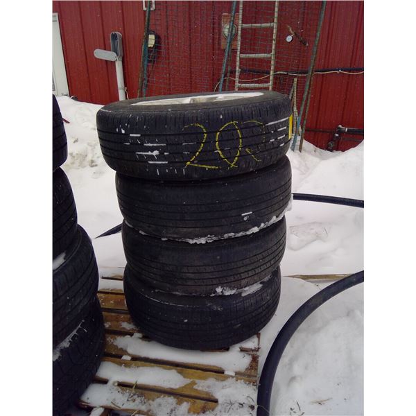 4 Tires & Rims 235/65R18