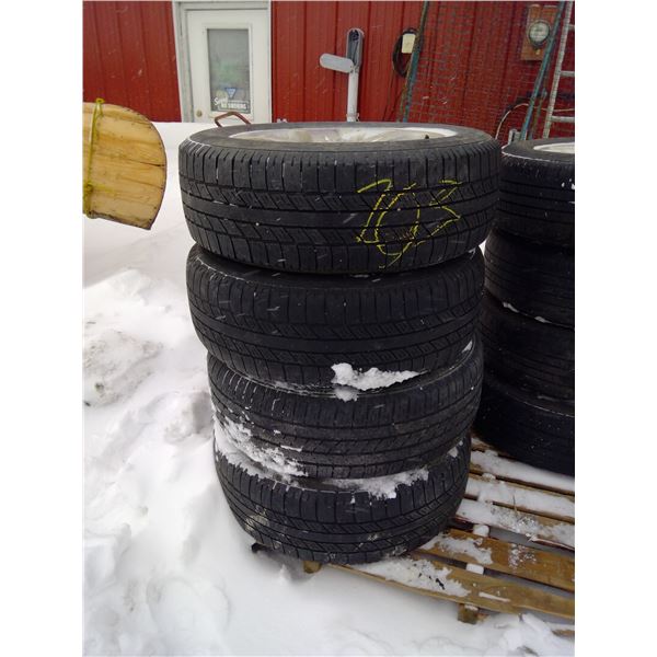 4 Tires & Rims 225/65R17