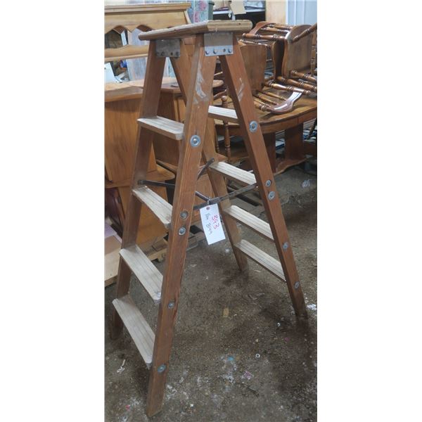 57" Wooden Step Ladder