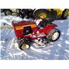 Image 1 : Red Murray Twin 18 Ride on Mower/Tractor, 4 Speed *Unknown working condition*