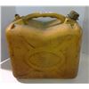 Image 2 : 2 Diesel/Yellow Jerry Cans