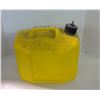 Image 3 : 2 Diesel/Yellow Jerry Cans