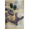 Image 5 : Vintage Irons, Glass Insulators, Etc.