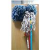 Image 2 : 4 assorted mops