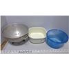 Image 3 : Assorted plastic containers and lids, strainer, measuring cup