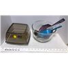 Image 1 : Misc. box of Kitchen stuff
