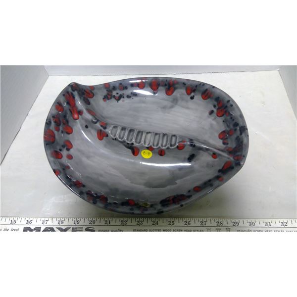 Ashtray, 2 display plates