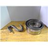 Image 1 : 3 Meat Hooks, 6 Vintage Tins