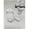 Image 4 : Modern Farmhouse Easter Salt & Pepper Bunnys