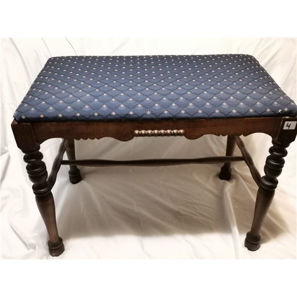 Vintage stool, 24 X 14, great condition