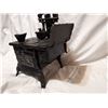Image 5 : Cast iron salesman stove, 8" wide, 11" high