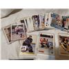 Image 2 : Large lot of hockey cards