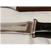 Image 4 : Beaver skinning knife & poorly sharpened 'buck' knife