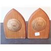 Image 2 : UNIVERSITY OF SASKATCHEWAN WOOD & METAL BOOKENDS VINTAGE