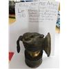 Image 3 : 1912-25 GUYS DROPPER BRASS MINERS LAMP