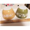 Image 2 : TWO VINTAGE PYREX #401 BOWLS