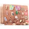 Image 2 : LOT 613 LOT OF LAPEL PINS