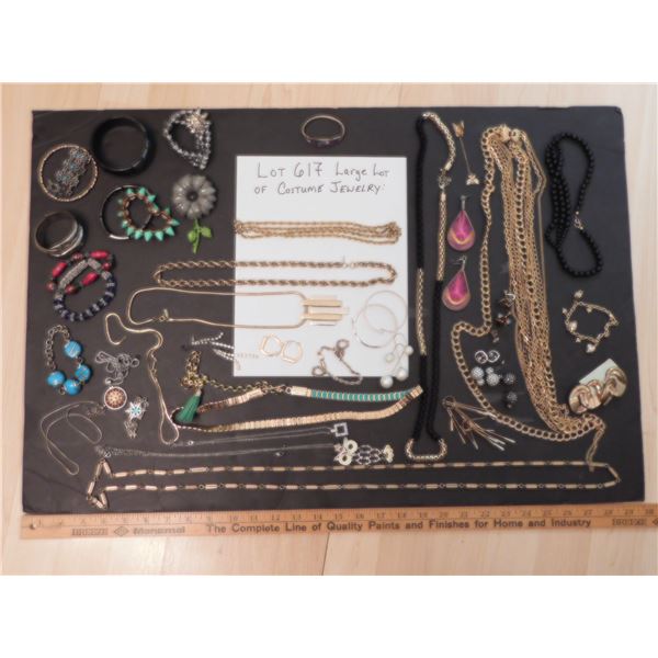 LOT 617 LARGE LOT OF COSTUME JEWELRY