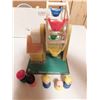 Image 3 : LOT 698 VINTAGE FISHER PRICE MUSIC BOX FERRIS WHEEL & FIGURES