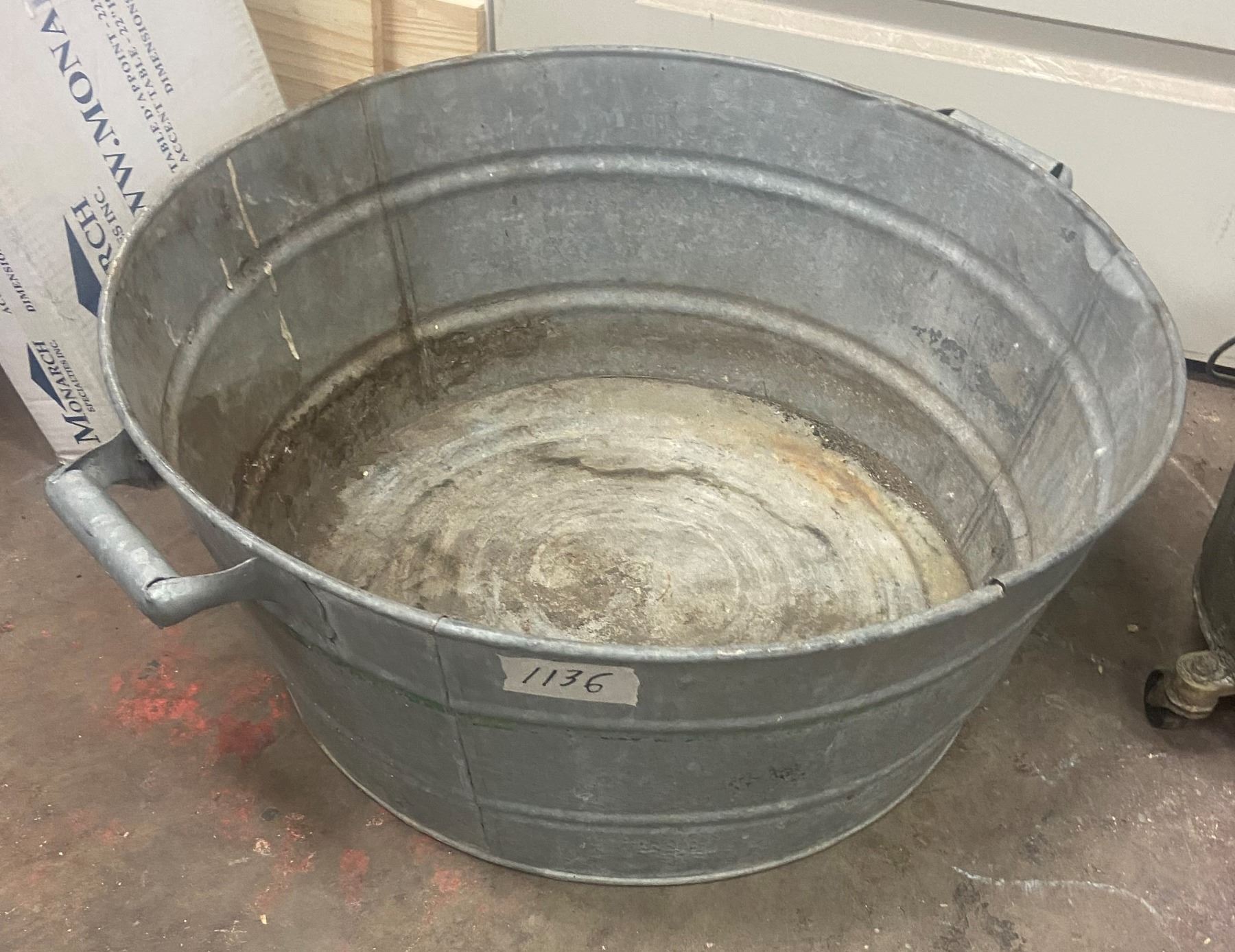 Galvanized Round Tub & Vintage Mop Pail