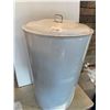Image 1 : Flour bin - 14" X 22" *Very Clean*