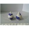 Image 2 : Blue Willow Salt & Pepper Shakers