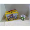 Image 1 : The Beatles Mug with The Beatles Yellow Submarine Lunch Box 1999 Apple Corps