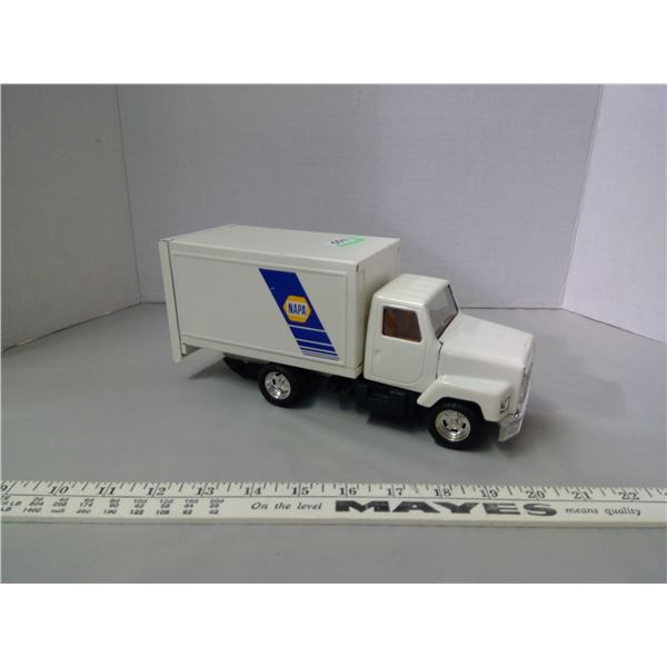 Metal NAPA Truck missing backwheels