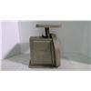 Image 3 : Vintage Canada post scale